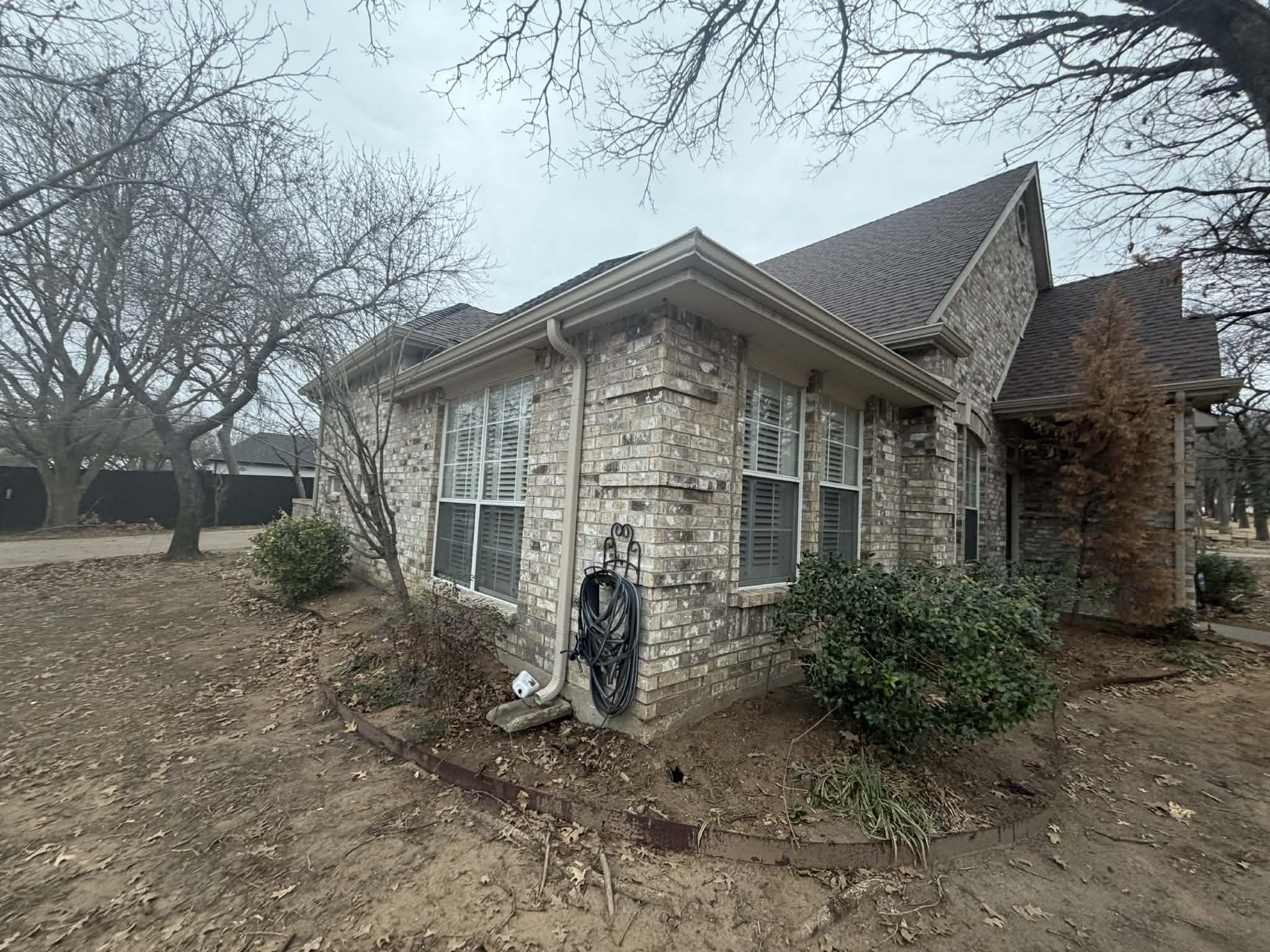 Seamless Gutters — Before & After