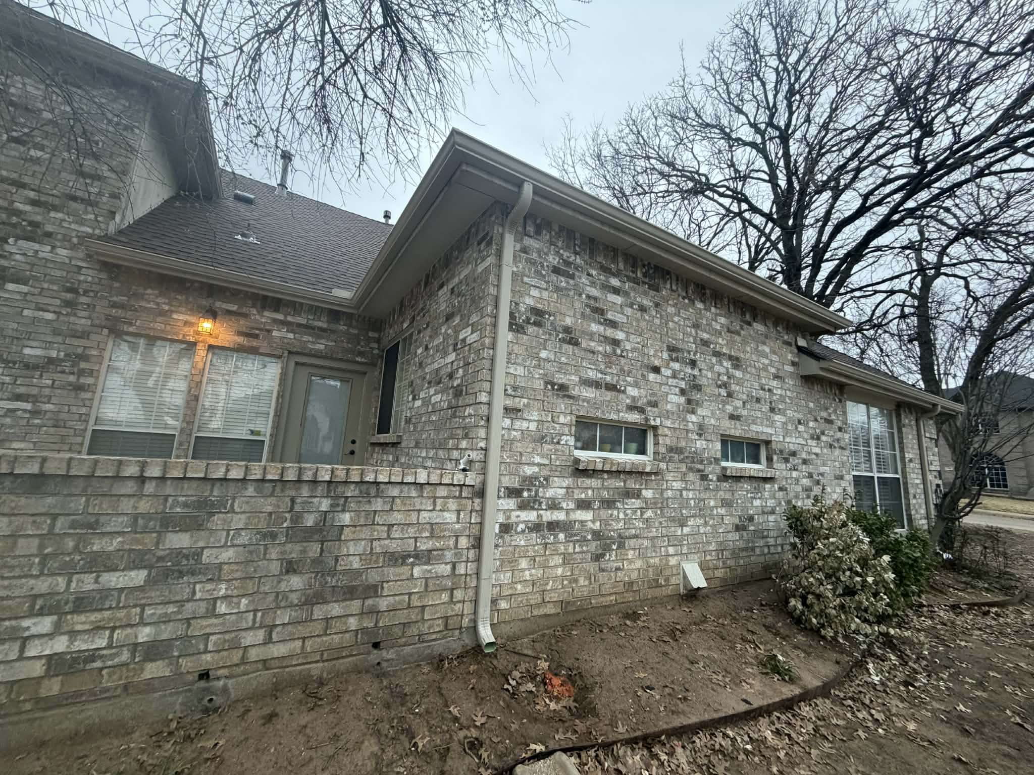 Seamless Gutters — Before & After
