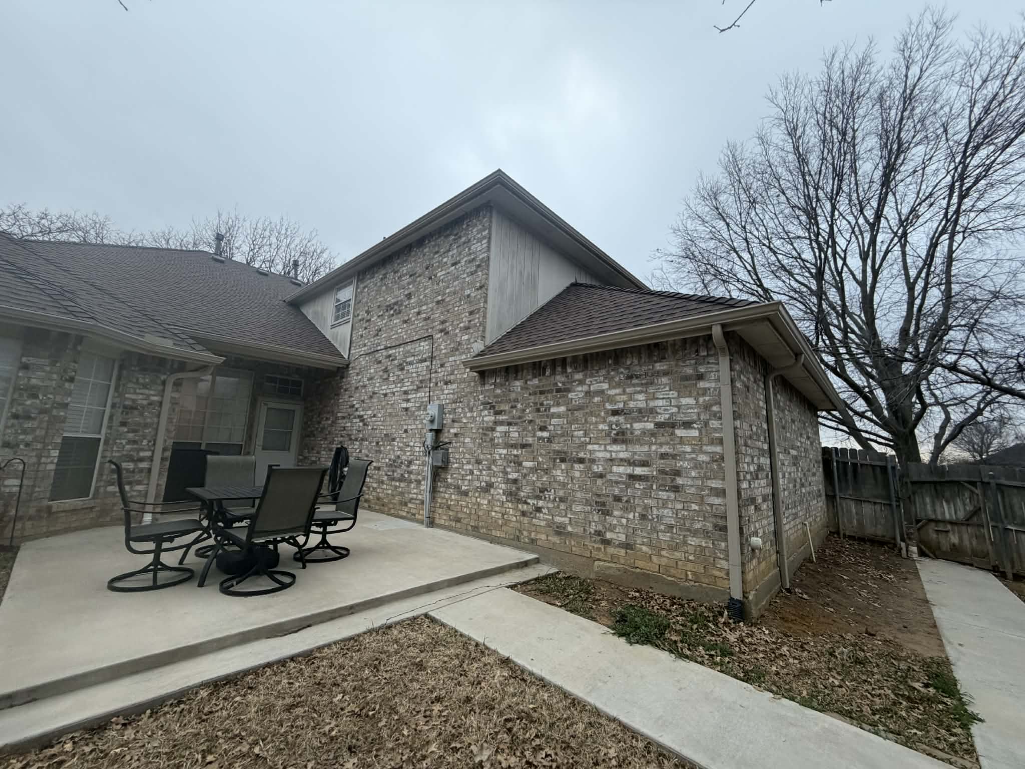 Seamless Gutters — Before & After