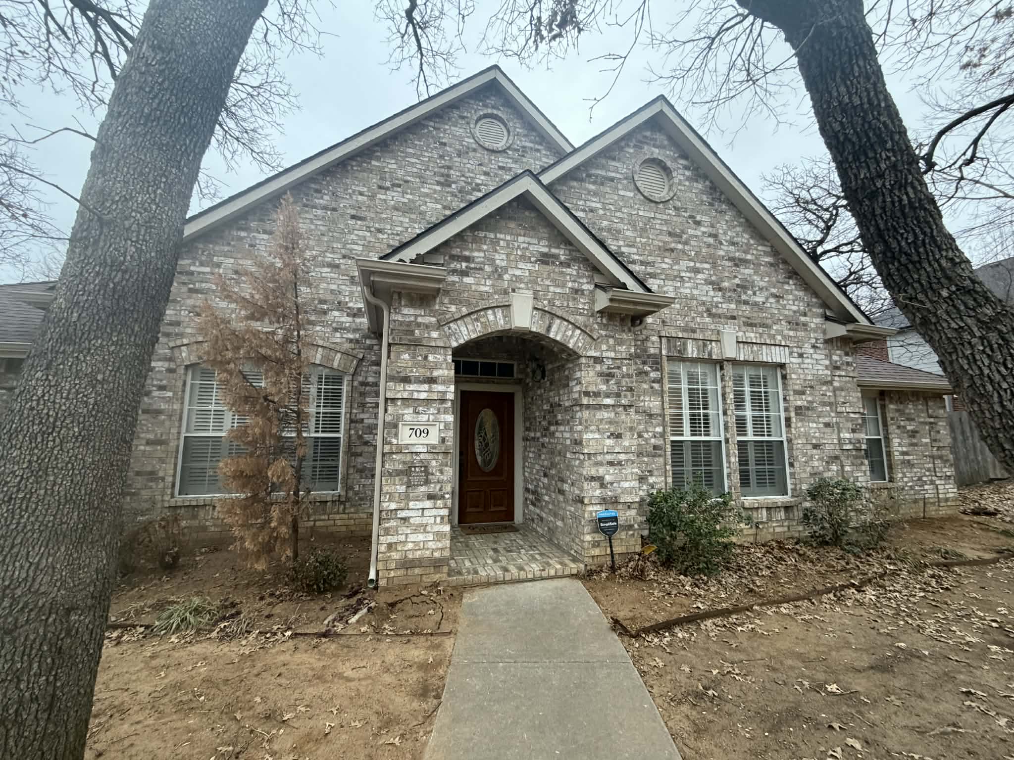 Seamless Gutters — Before & After