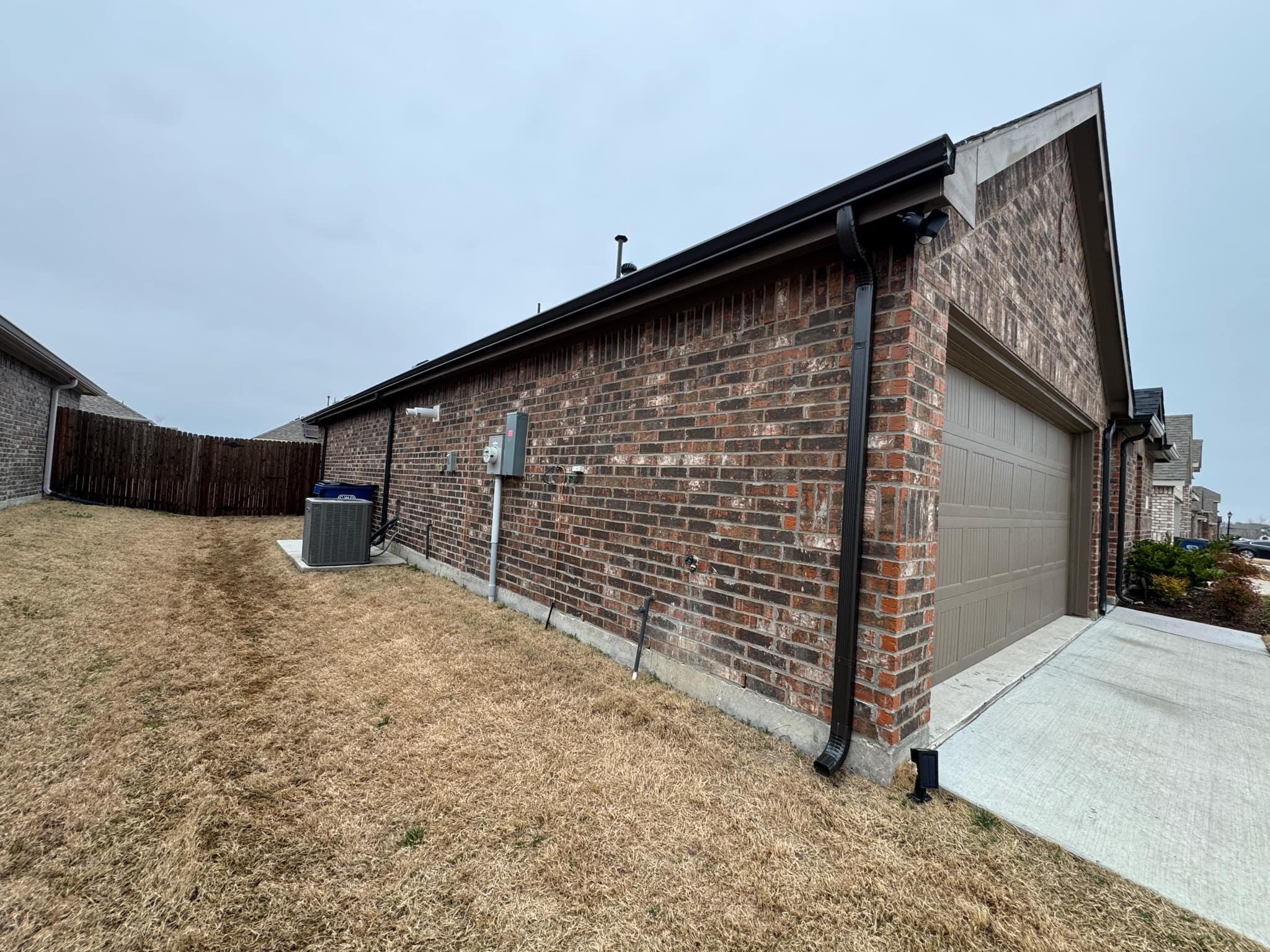Seamless Gutter Installation