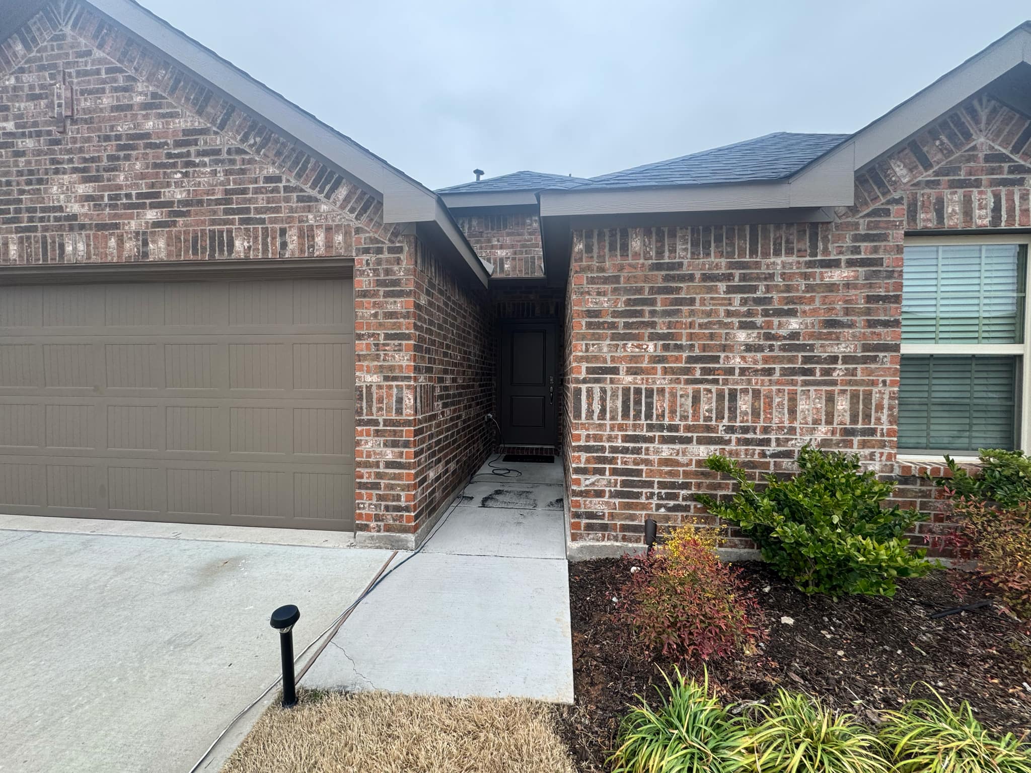 Seamless Gutter Installation